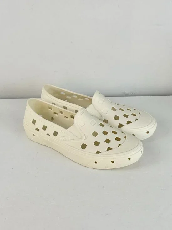 Women's 6.5, Men's 5 - Vans Slip-On Mule TRK Water Shoes - Marshmallow - Picture 2 of 9